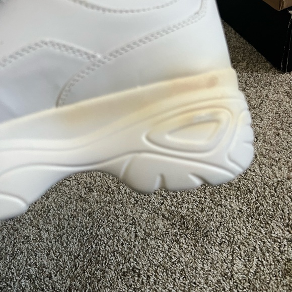 Never worn but does have some staining from the factory, women’s size 8 - Picture 9 of 9